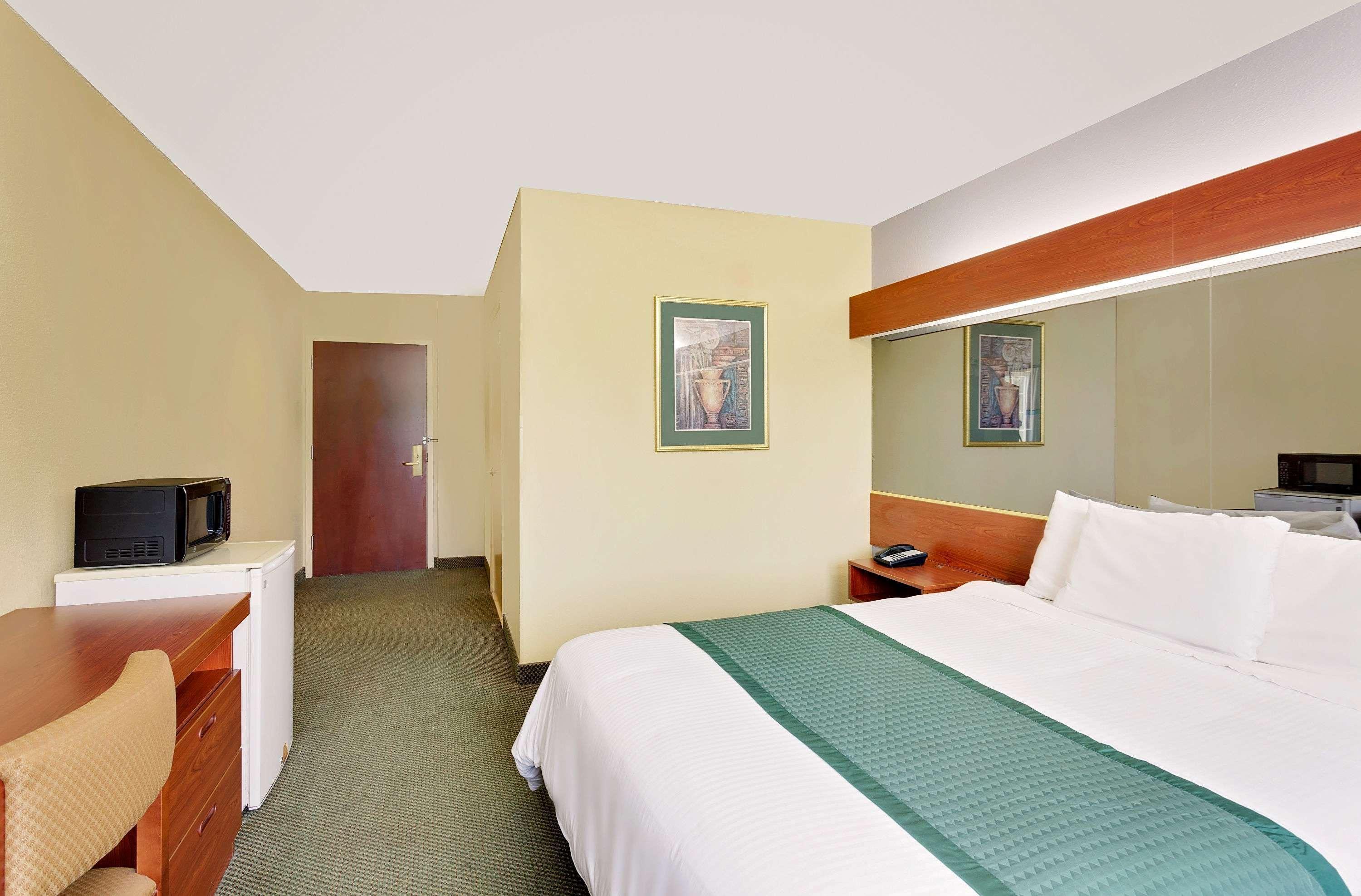Microtel Inn & Suites By Wyndham Thomasville Exterior foto